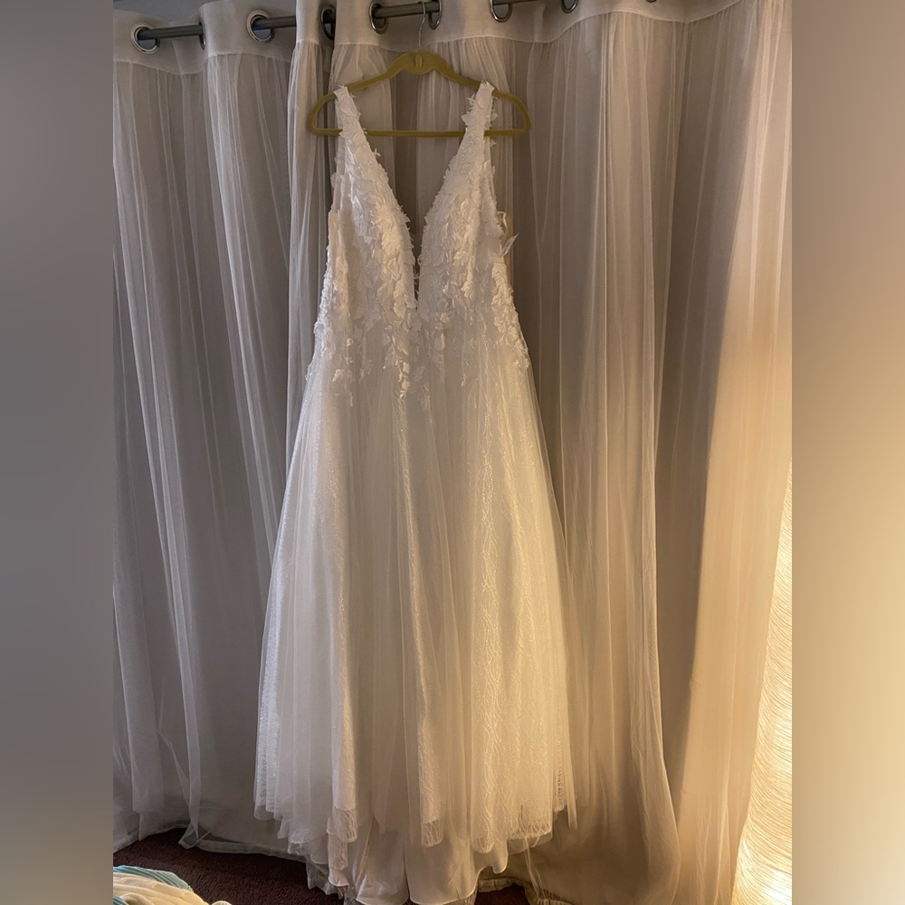 Wedding dress